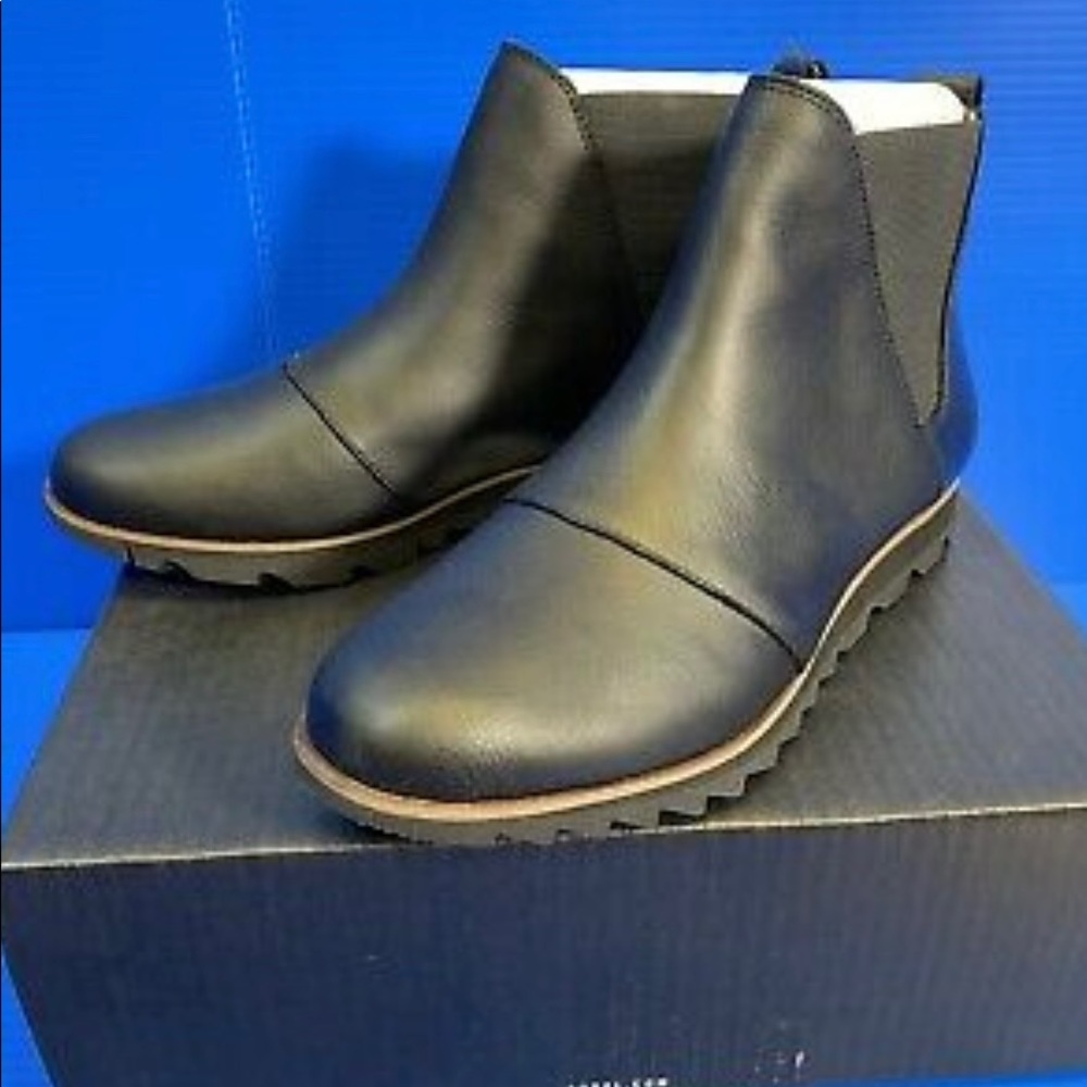 SOREL Harlow Chelsea Women’s Leather Waterproof Boots Size 10 womens